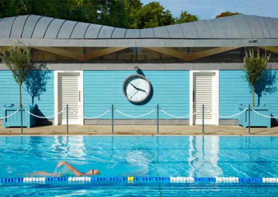 a person swimming in a pool