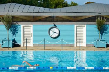 a person swimming in a pool